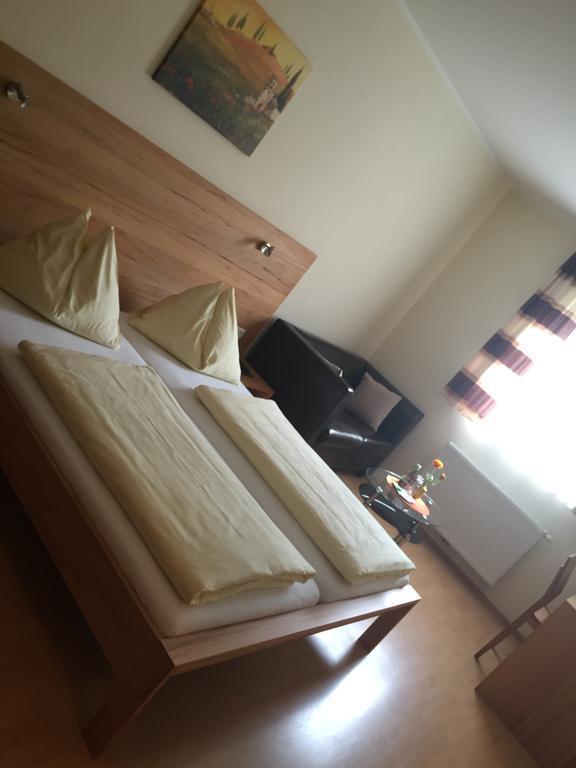 Gasthaus Hotel Feldschlange รีด อิม อินไครส์ ภายนอก รูปภาพ